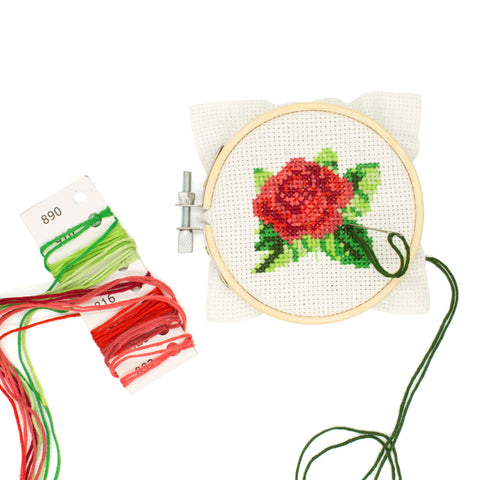 MINI CROSS STITCH ROSE