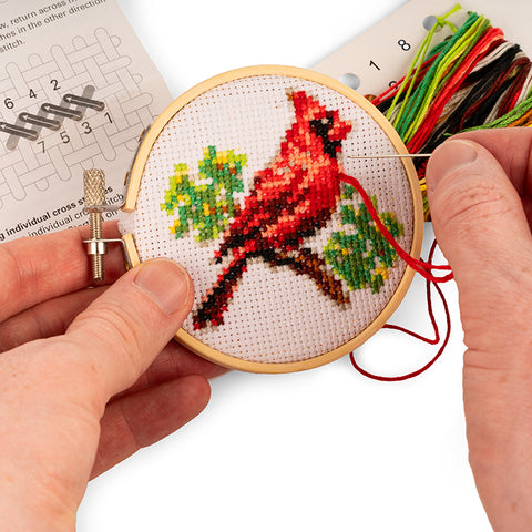 CARDINAL MINI CROSS STITCH